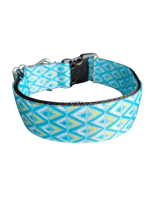 1.5" Wide Blue Zig Zags Nylon Dog Collar - Paws & Play Paradise